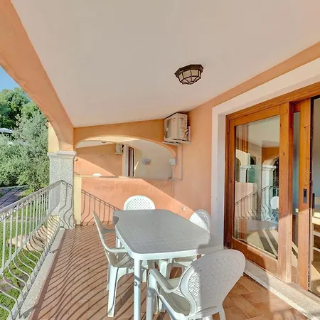 Appart hôtel Con Piscina A Badesi, Con Wifi E A.c