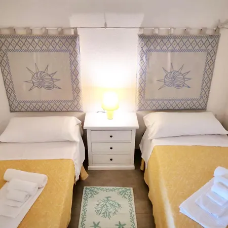 شقة فندقية Giardini Di Badus 4*