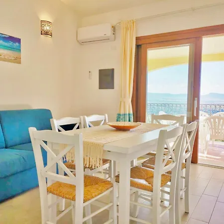 Con Piscina A Badesi, Con Wifi E A.c Appart hôtel