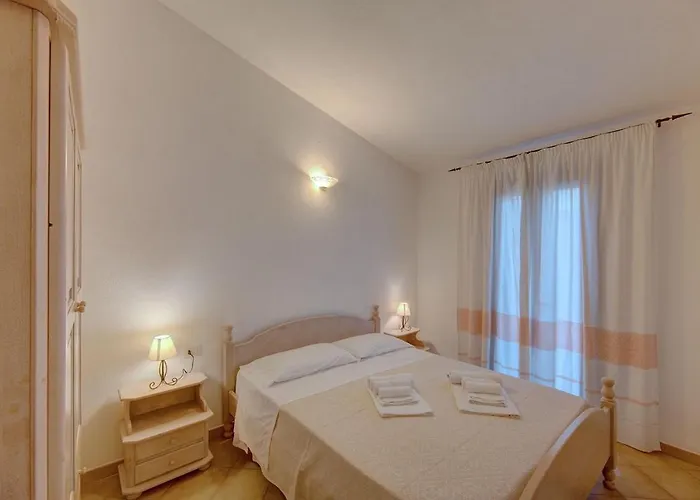 Con Piscina A Badesi, Con Wifi E A.c Badesi