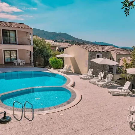 Aparthotel Con Piscina A Badesi, Con Wifi E A.c Badesi