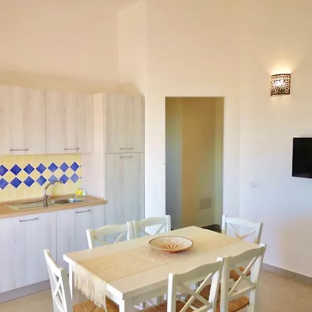 Con Piscina A Badesi, Con Wifi E A.c 公寓式酒店