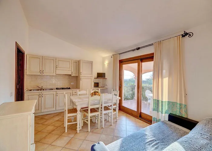 Con Piscina A Badesi, Con Wifi E A.c